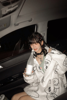 《年轻的女教师在线观看