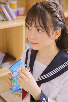 明星专题：何玲